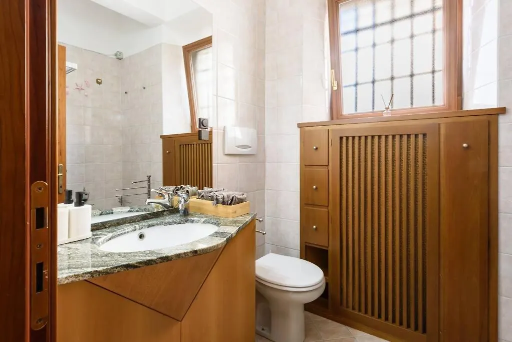 Parking & Wifi City Walls Apartment Pistoia