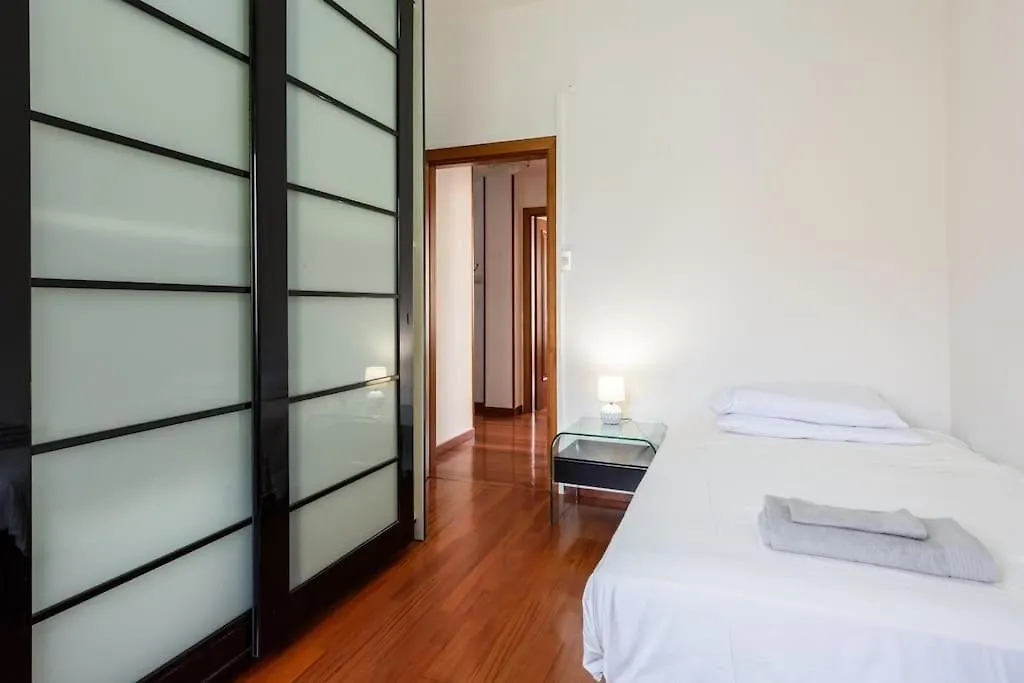 Parking & Wifi City Walls Apartment Pistoia Italy
