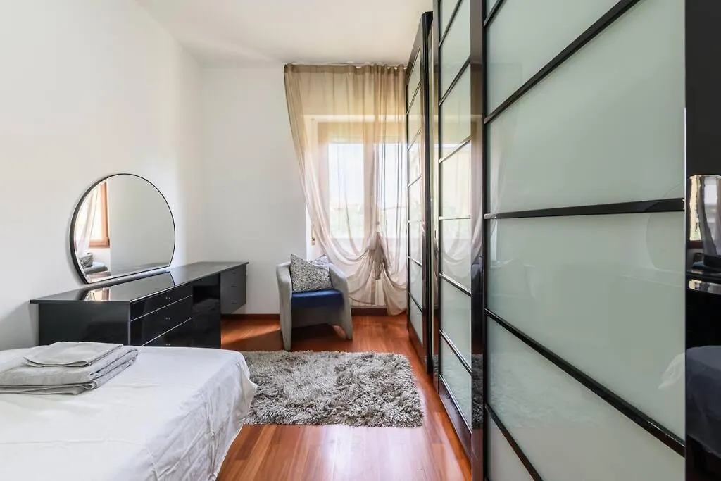 Parking & Wifi City Walls Apartment Pistoia